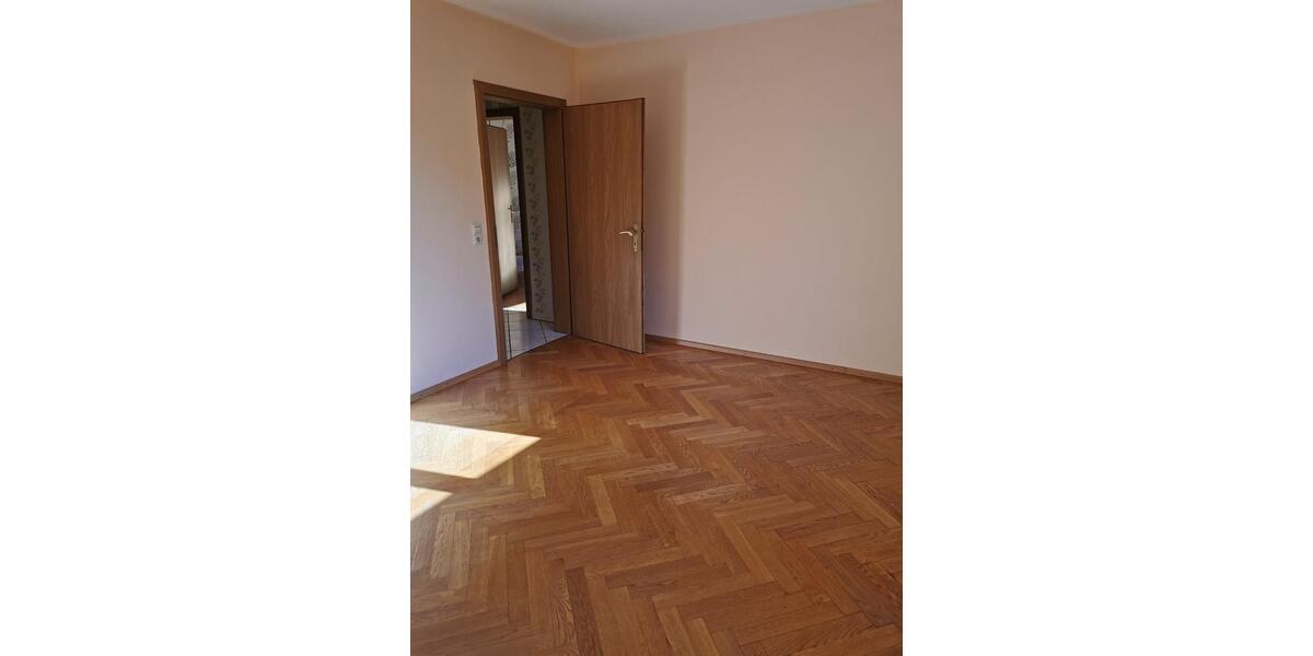 Etagenwohnung Esslingen am Neckar Hegensberg - 3 Zimmer, 74 m&sup2;, 900&euro; | Angebot:24737971