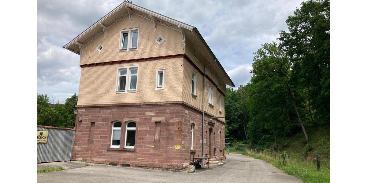 Dachgeschoßwohnung Nagold - 5 Zimmer, 100 m&sup2;, 920&euro; | Angebot:24788295