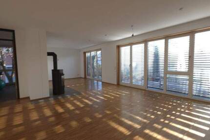 Haus Reutlingen Ringelbach - 7 Zimmer, 200 m&sup2;, 2.500&euro; | Angebot:24622227