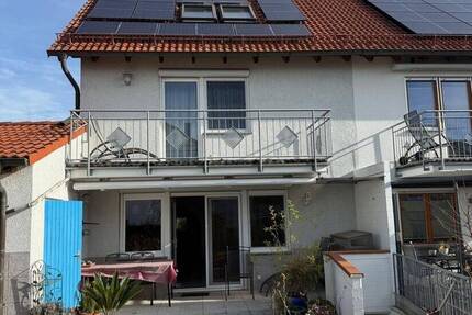 Charmante Doppelhaushälfte mit viel Platz und Wohlfühlambiente in begehrter Wohnlage von Malmsheim! 4 zimmer