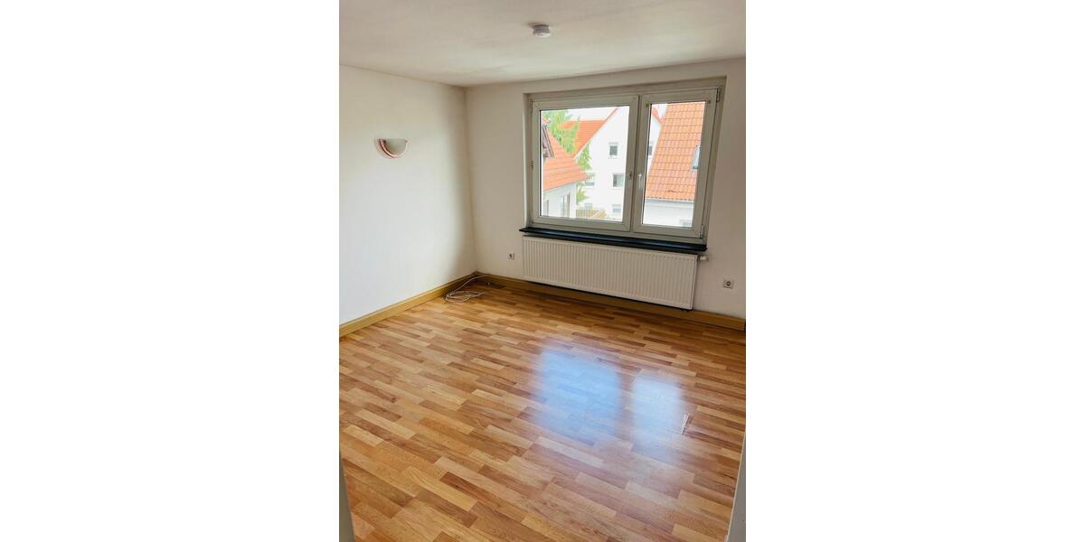 Doppelhaushälfte Bondorf - 7 Zimmer, 125 m&sup2;, 1.650&euro; | Angebot:23829358
