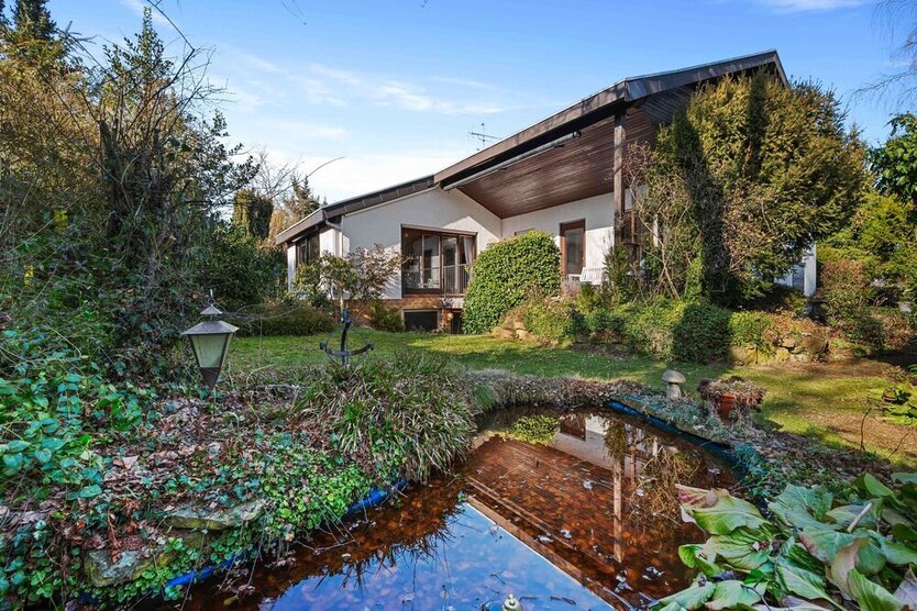 Familienidyll mit Garten, Teich und EinliegerWohnung - Ihr neues Zuhause in Pliezhausen-Rübgarten