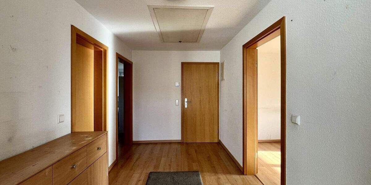 Etagenwohnung Esslingen Krummenacker - 4 Zimmer, 75 m&sup2;, 270.000&euro; | Angebot:23986998