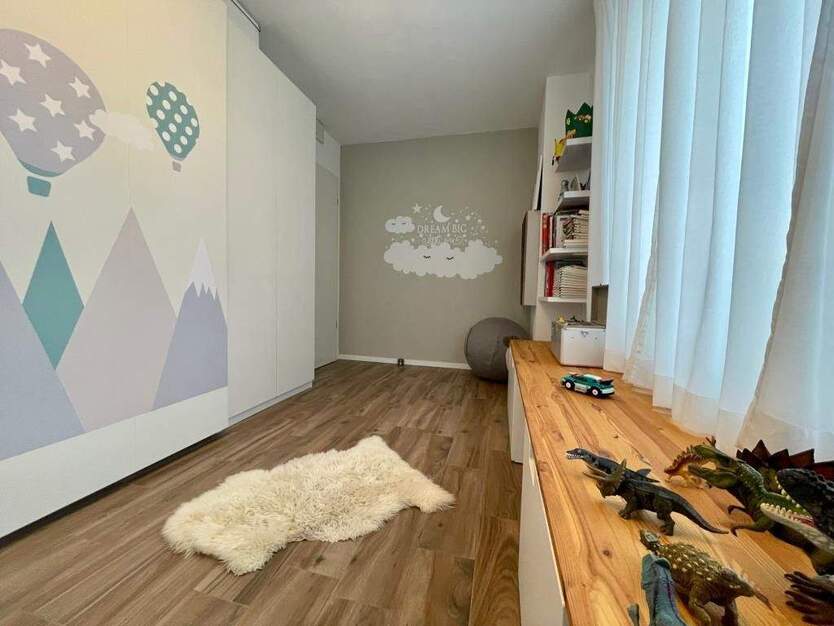 Hochwertige, vollmöblierte Erdgeschosswohnung mit Terrasse und Gartenanteil in bester Lage 4 zimmer