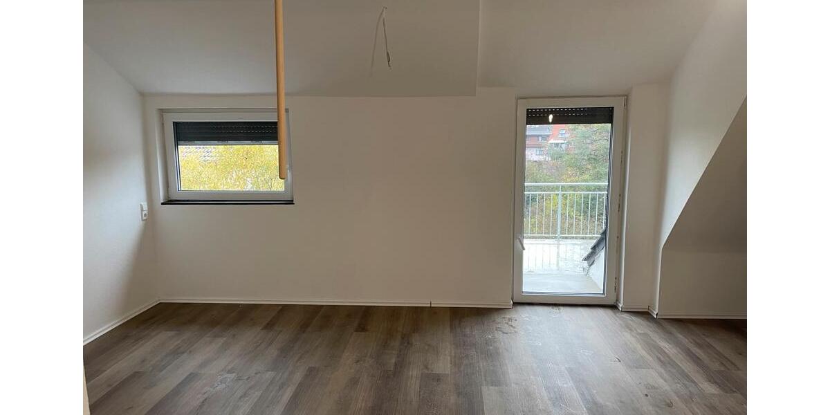 Dachgeschoßwohnung Ludwigsburg Eglosheim - 1 Zimmer, 42 m&sup2;, 900&euro; | Angebot:27604949