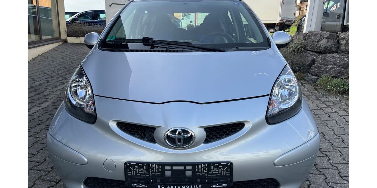 Toyota Aygo (X) 97.000 km 2.699 &euro; Friolzheim 71292