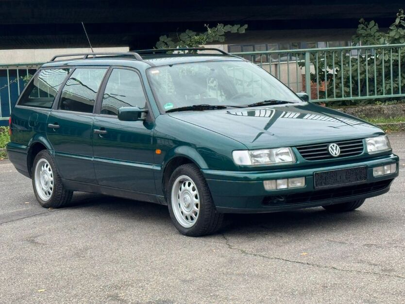 VW Passat 67.323 km 5.990 € Reutlingen 72760