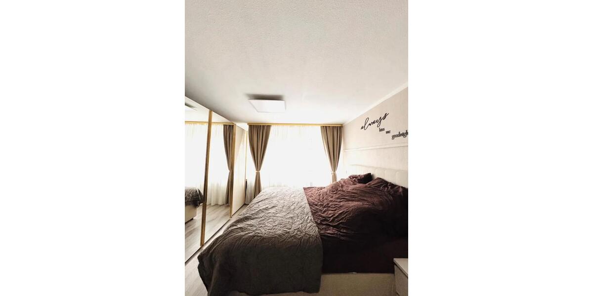 Mehrfamilienhaus, Wohnhaus Sindelfingen Sindelfingen (Stadt) - 3.5 Zimmer, 89 m&sup2;, 390.000&euro; | Angebot:25085453