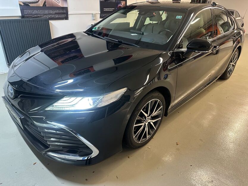 Toyota Camry 261.970 km 22.990 € LEONBERG 71229