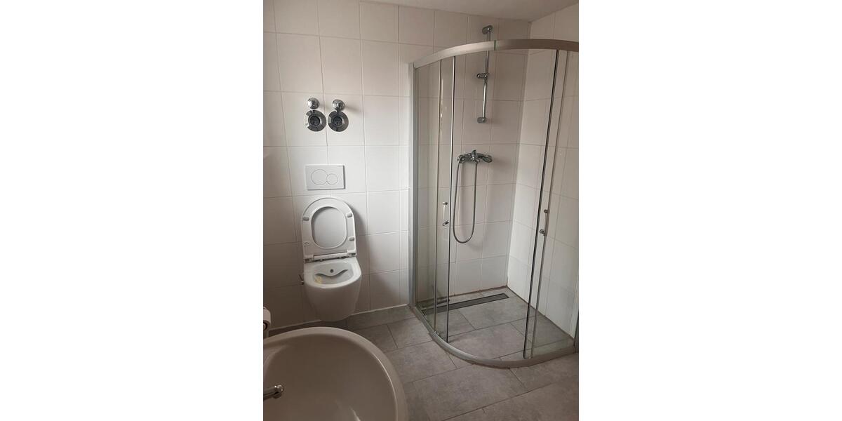Etagenwohnung Gäufelden - 3 Zimmer, 80 m&sup2;, 1.100&euro; | Angebot:25725056