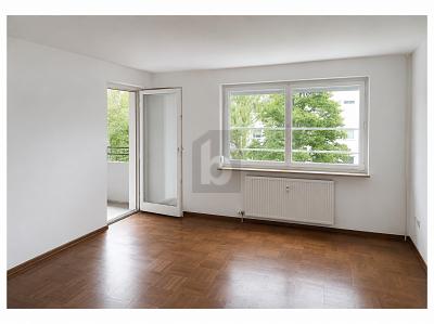 HELL & SOFORT BEZIEHBAR MIT SÜDBALKON - Etagenwohnung Reutlingen Sondelfingen | Angebot:27022773
