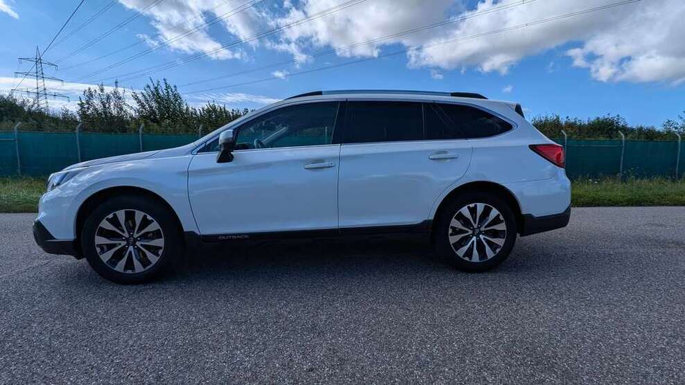 Subaru OUTBACK 76.000 km 22.200 € Markgroeningen 71706