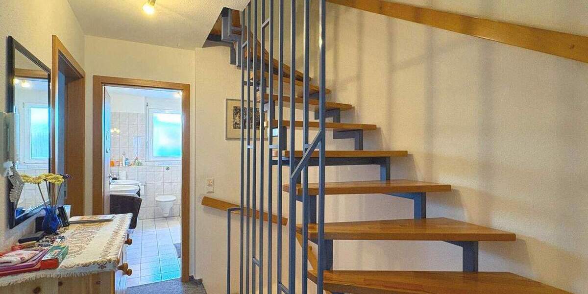 Reihenmittelhaus Stuttgart Vaihingen - 6 Zimmer, 150 m&sup2;, 729.000&euro; | Angebot:24836482