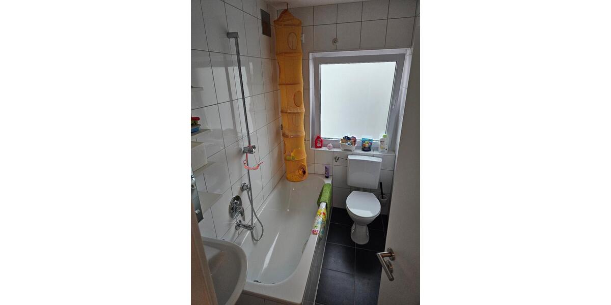 Maisonettenwohnung Ludwigsburg Oßweil - 5 Zimmer, 168 m&sup2;, 1.900&euro; | Angebot:26164663