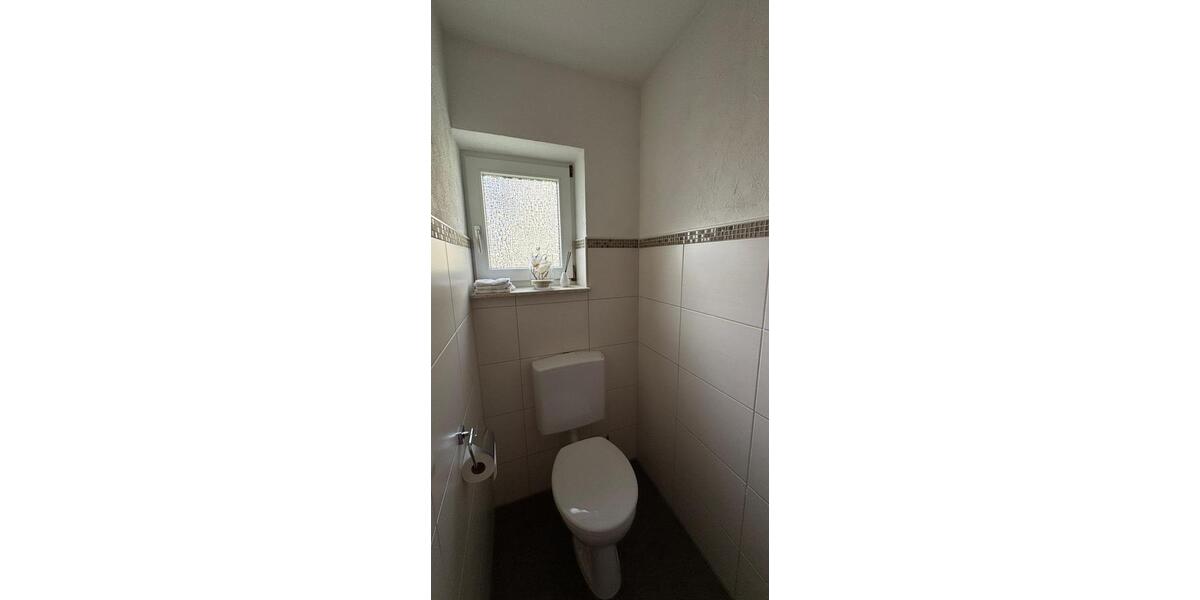 Reihenhaus Schömberg - 7 Zimmer, 160 m&sup2;, 535.000&euro; | Angebot:24661123