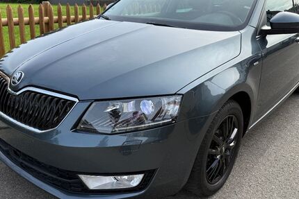 Skoda Octavia 109.648 km 12.499 € Reutlingen 72770