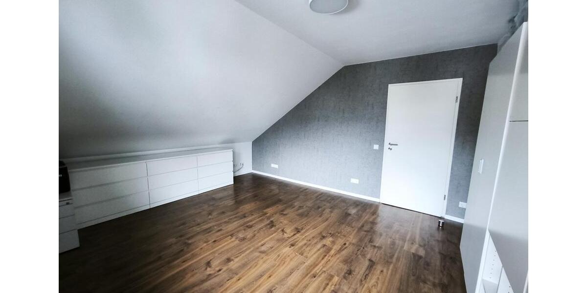 Dachgeschoßwohnung Reutlingen Reutlingen-Betzingen - 3 Zimmer, 91 m&sup2;, 280.000&euro; | Angebot:24475253