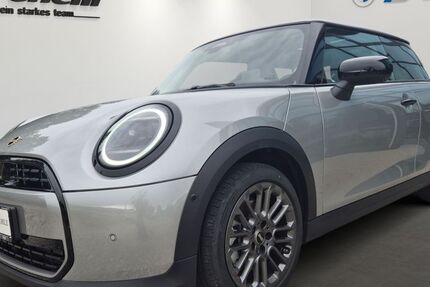 Mini Cooper 7.700 km 25.400 € Leinfelden-Echterdingen 70771