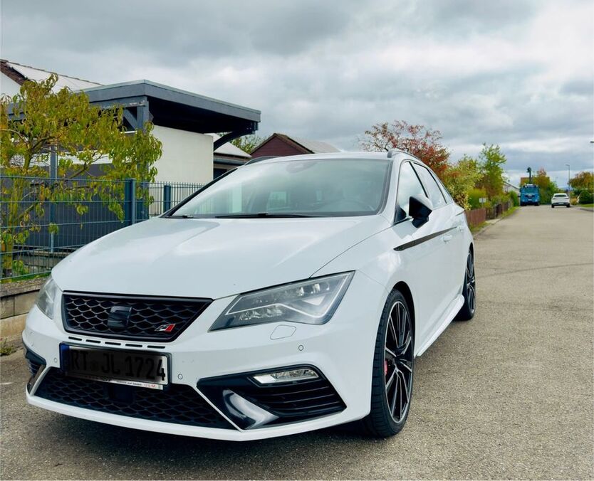 Seat Leon 127.000 km 19.900 € Walddorfhäslach 72141
