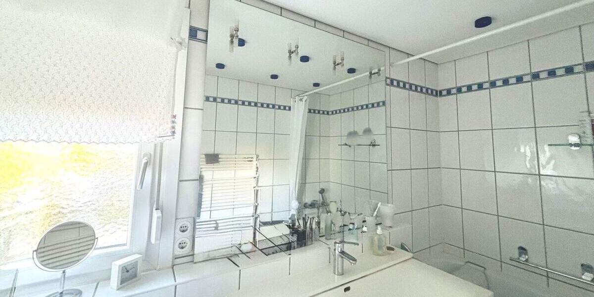 Etagenwohnung Esslingen Sulzgries - 4 Zimmer, 105 m&sup2;, 410.000&euro; | Angebot:24515425