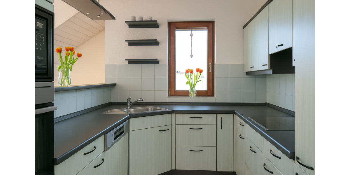 Dachgeschoßwohnung Reutlingen Reutlingen (Kernstadt) - 4.5 Zimmer, 86 m&sup2;, 320.000&euro; | Angebot:24314471