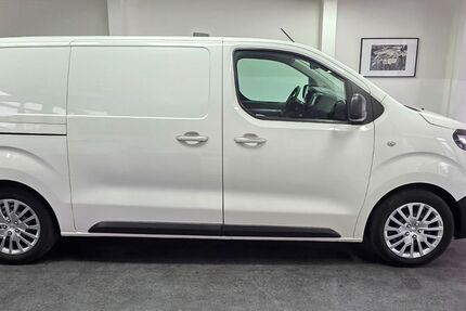 Opel Vivaro 168.000 km 11.900 € Asperg/Ludwigsburg bei Stuttgart 71679