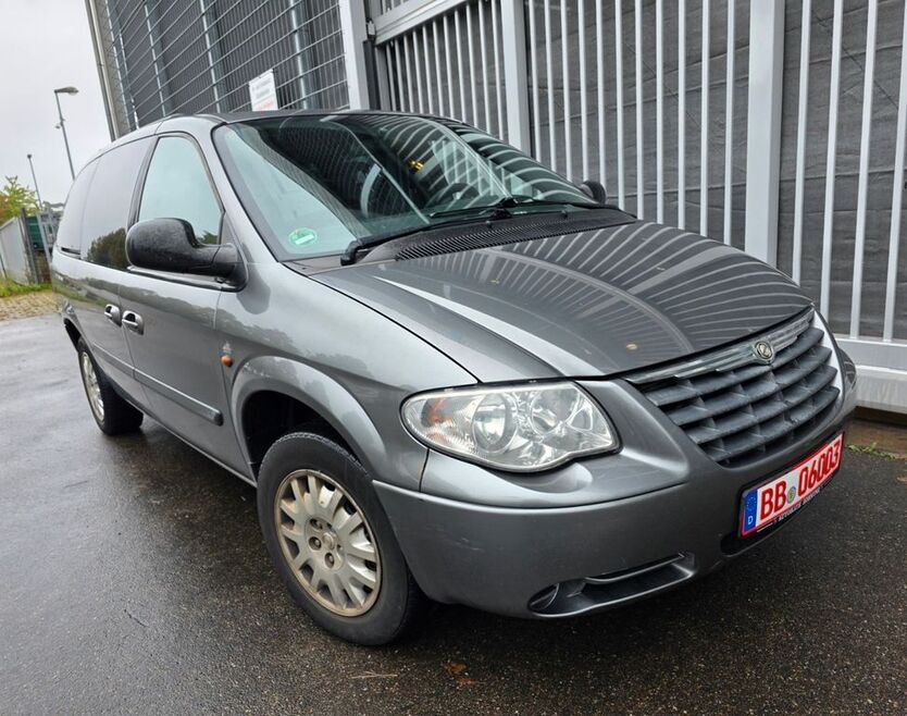 Chrysler Grand Voyager 188.000 km 3.660 € Holzgerlingen 71088