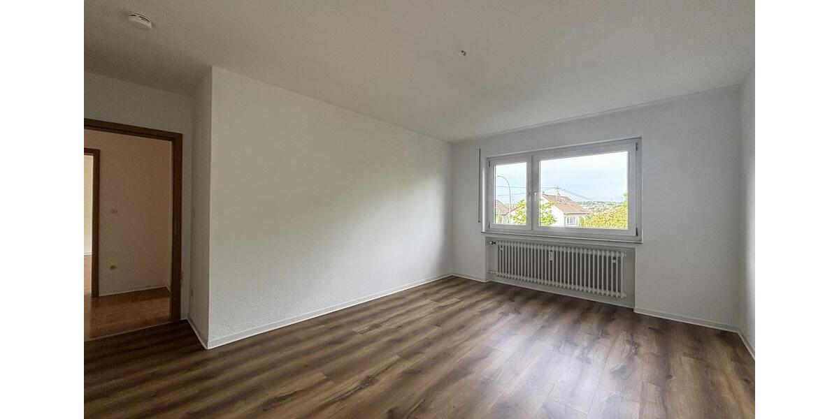 Etagenwohnung Ludwigsburg Hoheneck - 5.5 Zimmer, 135 m&sup2;, 1.650&euro; | Angebot:26477081
