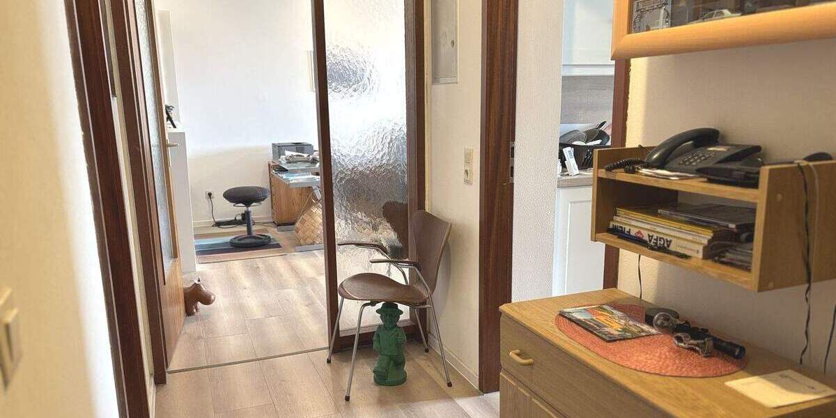 Etagenwohnung Sindelfingen Nord - 3 Zimmer, 83 m&sup2;, 305.000&euro; | Angebot:25877057