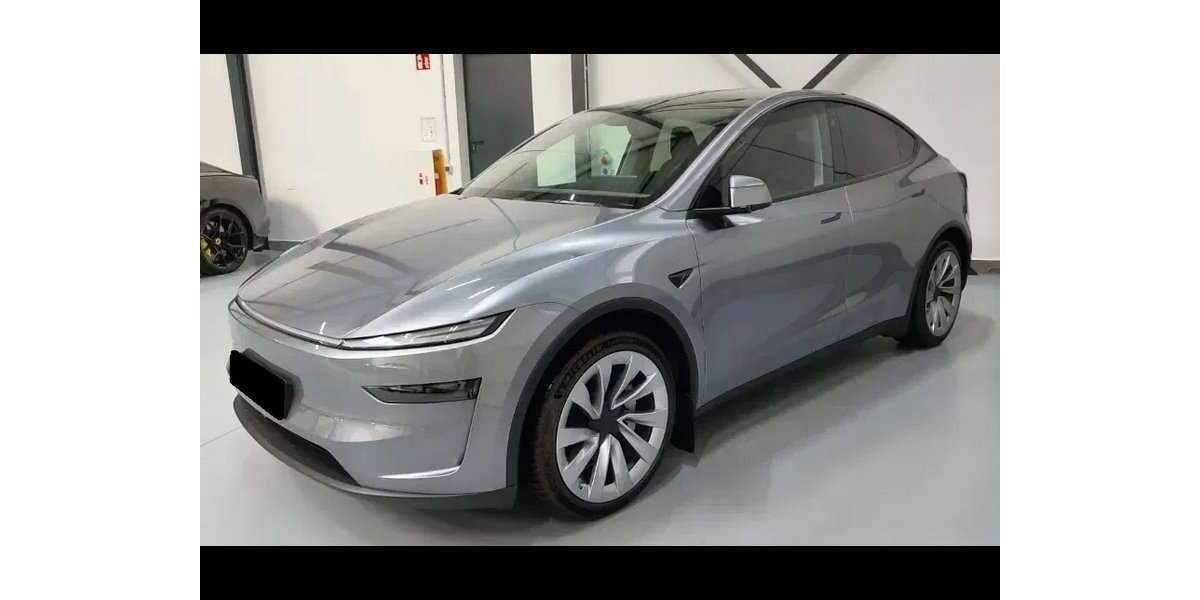 Tesla Model Y 5.950 km 30.000 &euro; Nufringen 71154