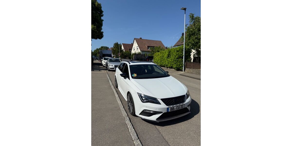Seat Leon 99.000 km 22.700 &euro; Holzgerlingen 71088