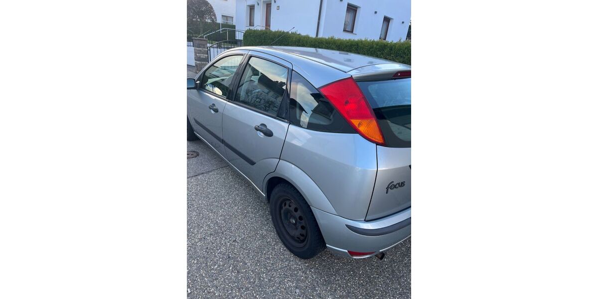 Ford Focus 220.000 km 750 &euro; Pforzheim 75180