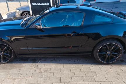 Ford Mustang 162.000 km 17.700 &euro; Pforzheim 75181