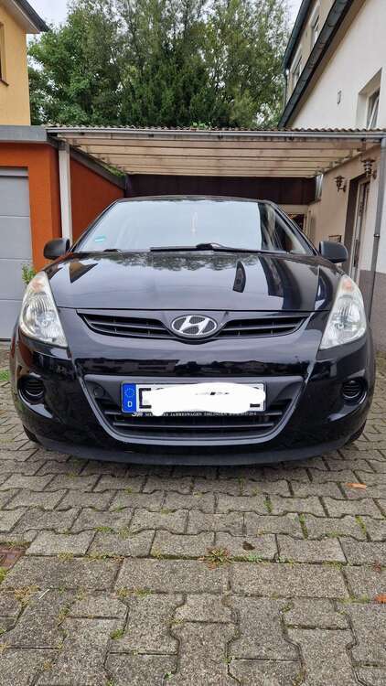Hyundai i20 120.500 km 900 € Nürtingen 72622