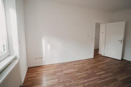 Wohnung Stuttgart Feuerbach - 3 Zimmer, 80 m&sup2;, 625&euro; | Angebot:24842558