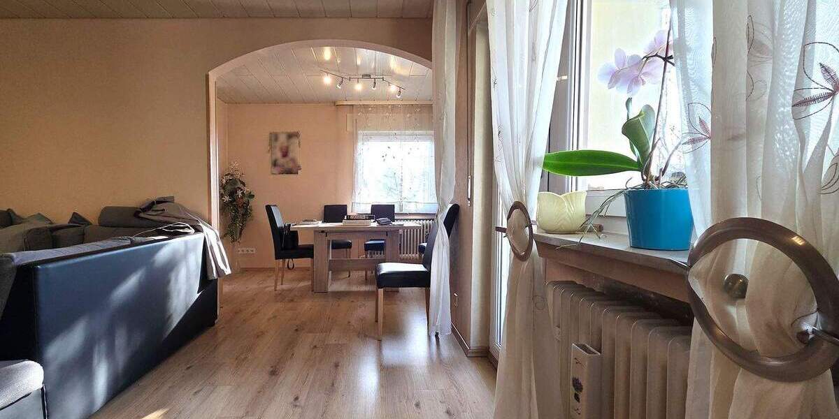 Etagenwohnung Ludwigsburg Hoheneck - 3 Zimmer, 93 m&sup2;, 336.000&euro; | Angebot:24696782