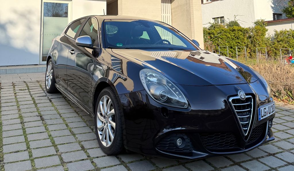 Alfa Romeo Giulietta 119.000 km 8.300 &euro; Stuttgart 70184