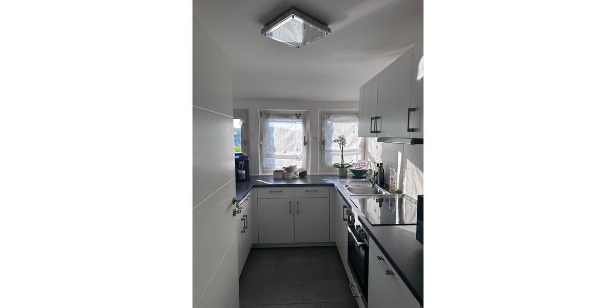 Etagenwohnung Esslingen am Neckar Hegensberg - 3 Zimmer, 75 m&sup2;, 1.250&euro; | Angebot:25419419