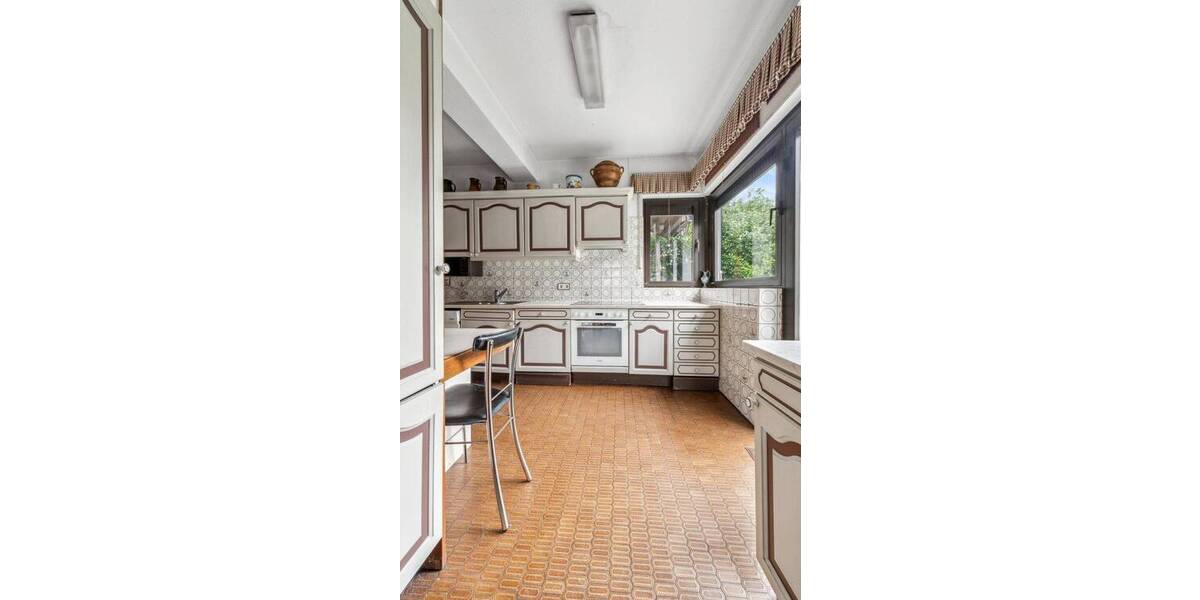 Einfamilienhaus Asperg - 9 Zimmer, 349 m&sup2;, 1.470.000&euro; | Angebot:25802152