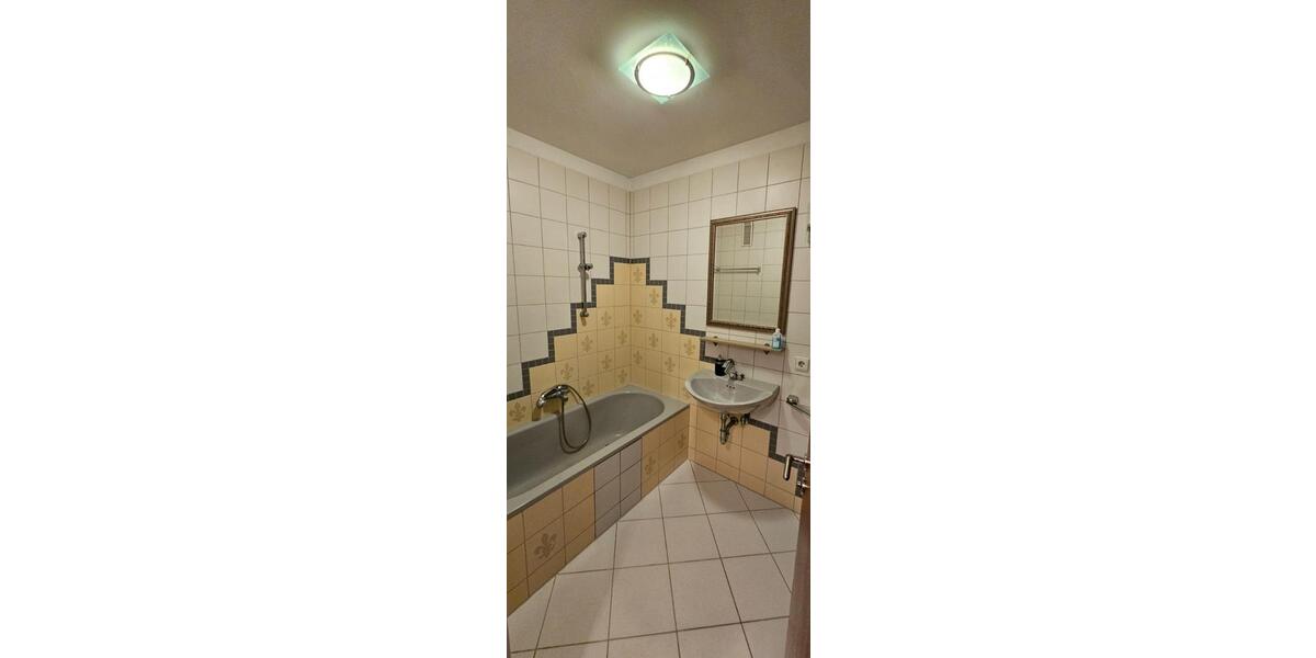 Hochparterre Stuttgart Botnang - 3.5 Zimmer, 80 m&sup2;, 320.000&euro; | Angebot:25611782