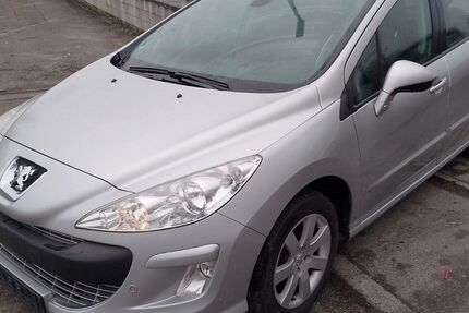 Peugeot 308 187.000 km 2.250 &euro; Ludwigsburg 71642