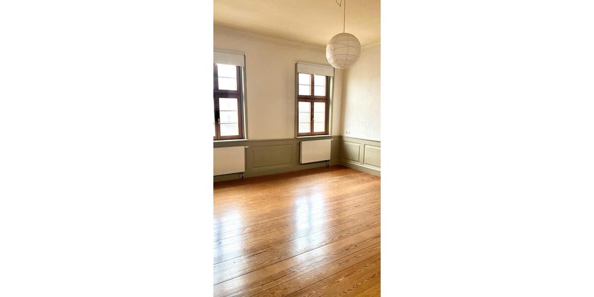 Etagenwohnung Ludwigsburg - 3 Zimmer, 125 m&sup2;, 1.390&euro; | Angebot:26261285