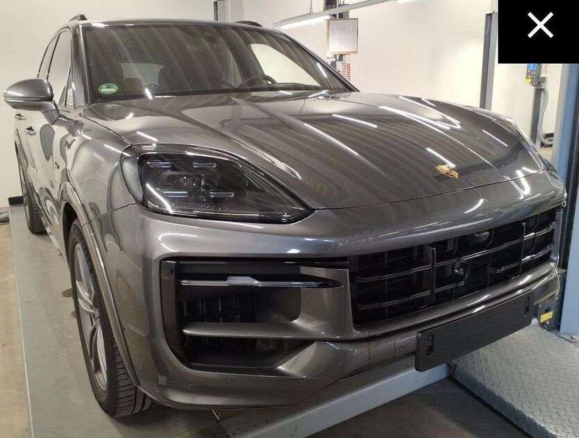 Porsche Cayenne 58.432 km 82.880 € Stuttgart 70499