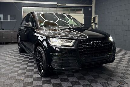 Audi Q7 151.000 km 39.500 € Stuttgart 70435