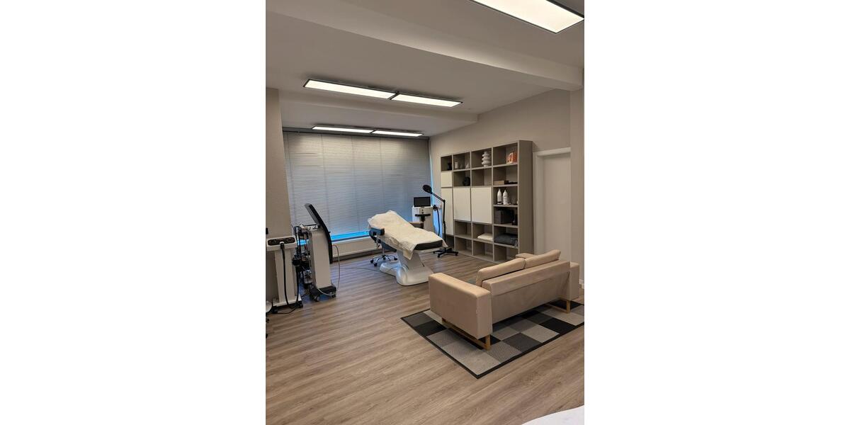 Gewerbefläche Stuttgart-Vaihingen-Rohr-97qm, S-Bahn, Parkplätze zimmer