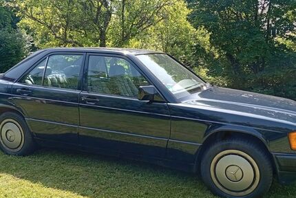 Mercedes-Benz 190 199.000 km 4.999 &euro; Ditzingen 71254