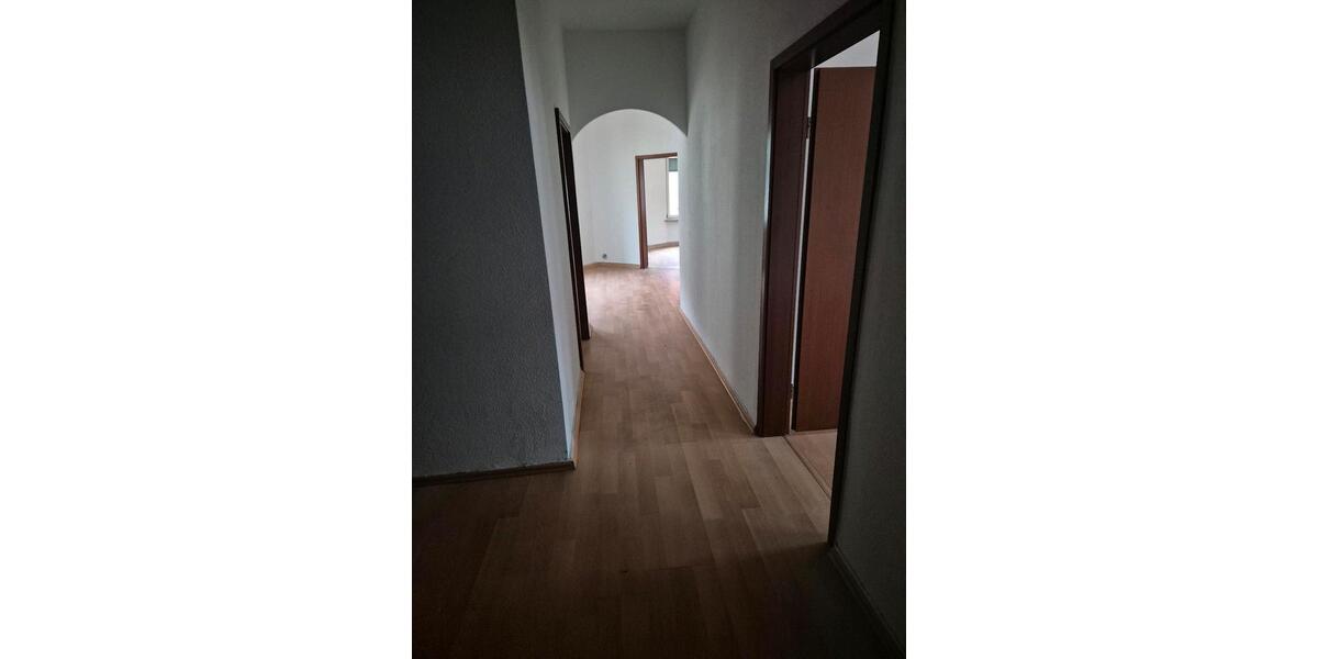 Etagenwohnung Pforzheim Dillweißenstein - 3 Zimmer, 100 m&sup2;, 950&euro; | Angebot:24705985