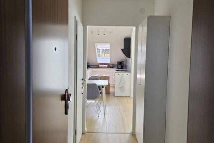 Freundliche, moderne 2-Raum-Wohnung mit EBK, Loggia, Doppelparker