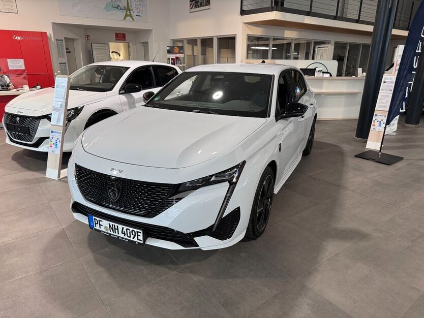 Peugeot 308 8.000 km 31.800 € Pforzheim 75177