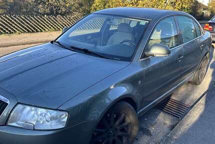 Skoda Superb 280.000 km 1.350 € Stuttgart 70567